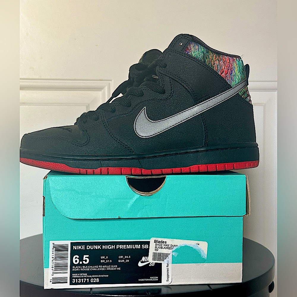 Nike SB Dunk High
SPOT Gasparilla